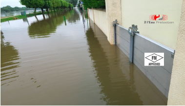 Barrière anti-inondation Montesson crue Seine juin 2016